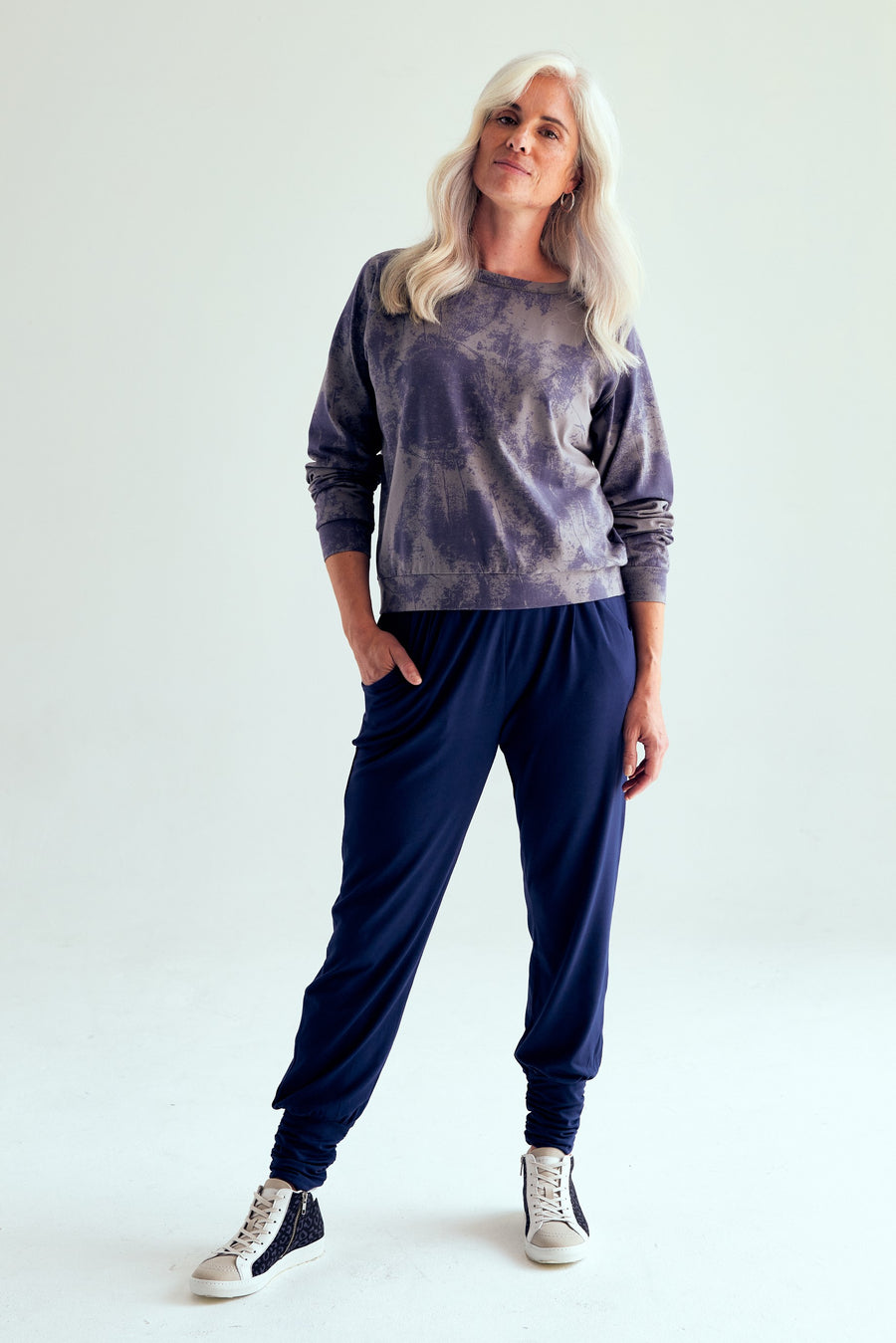 Be Calm Sweatshirt - Shadow
