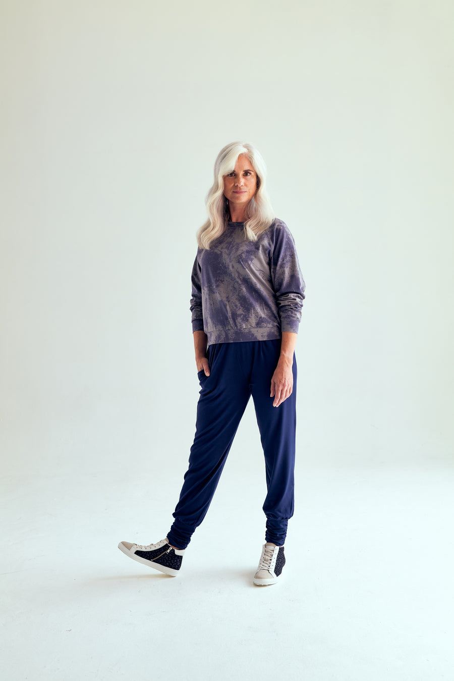 Be Calm Sweatshirt - Shadow