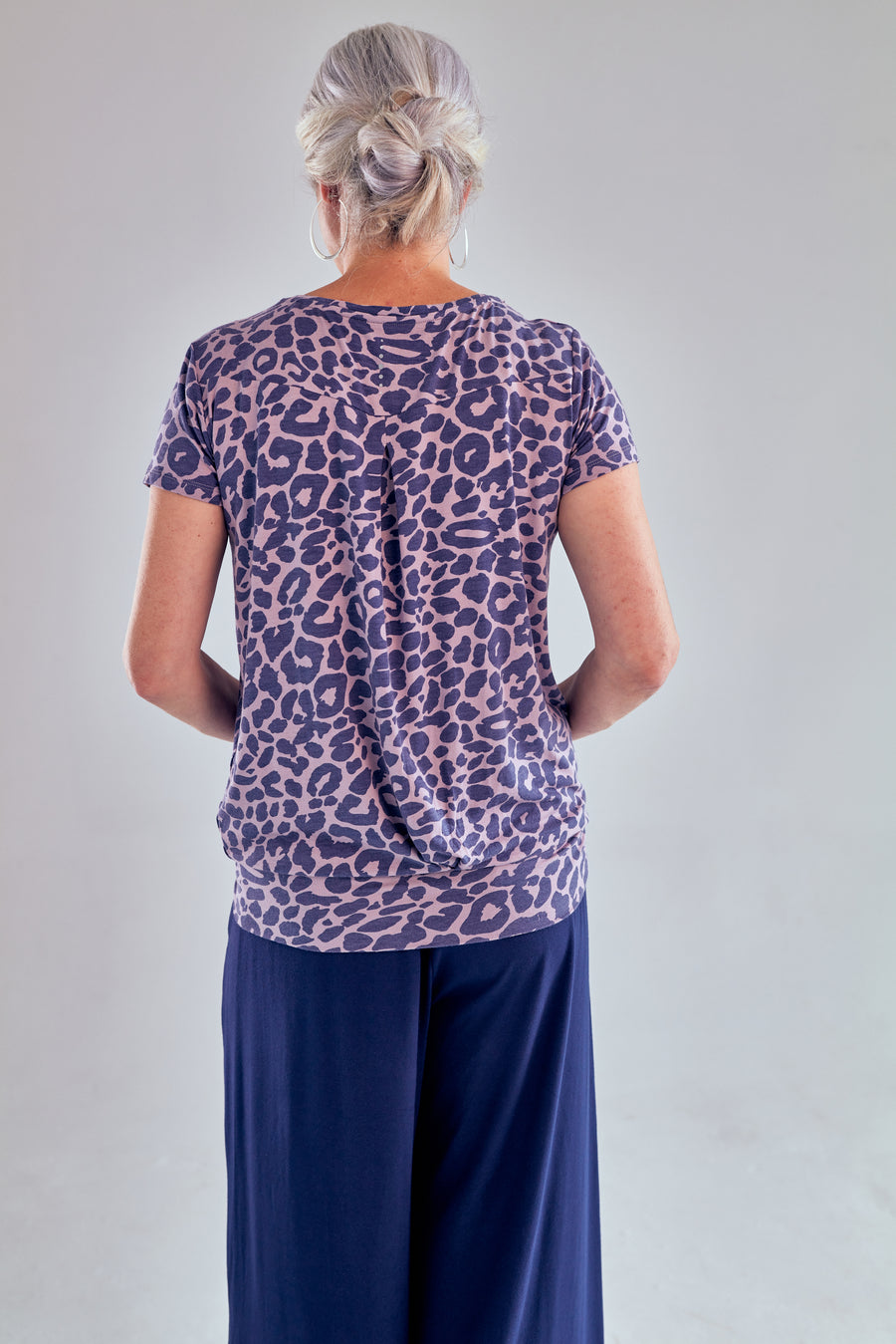 Smooth You Tee - Leopard